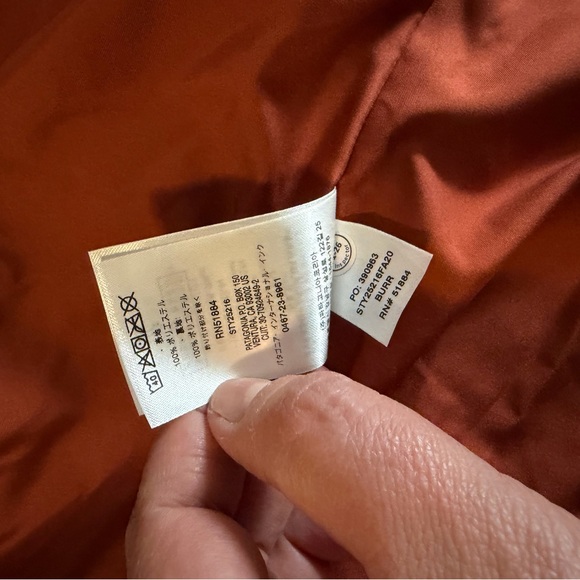 Patagonia Women's Burnished Red Fleece Vest NWT - Picture 10 of 15